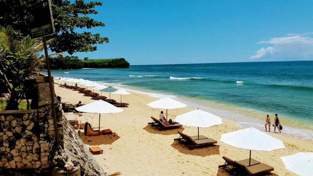 Blue Waves Balangan Homestay Улувату Екстер'єр фото